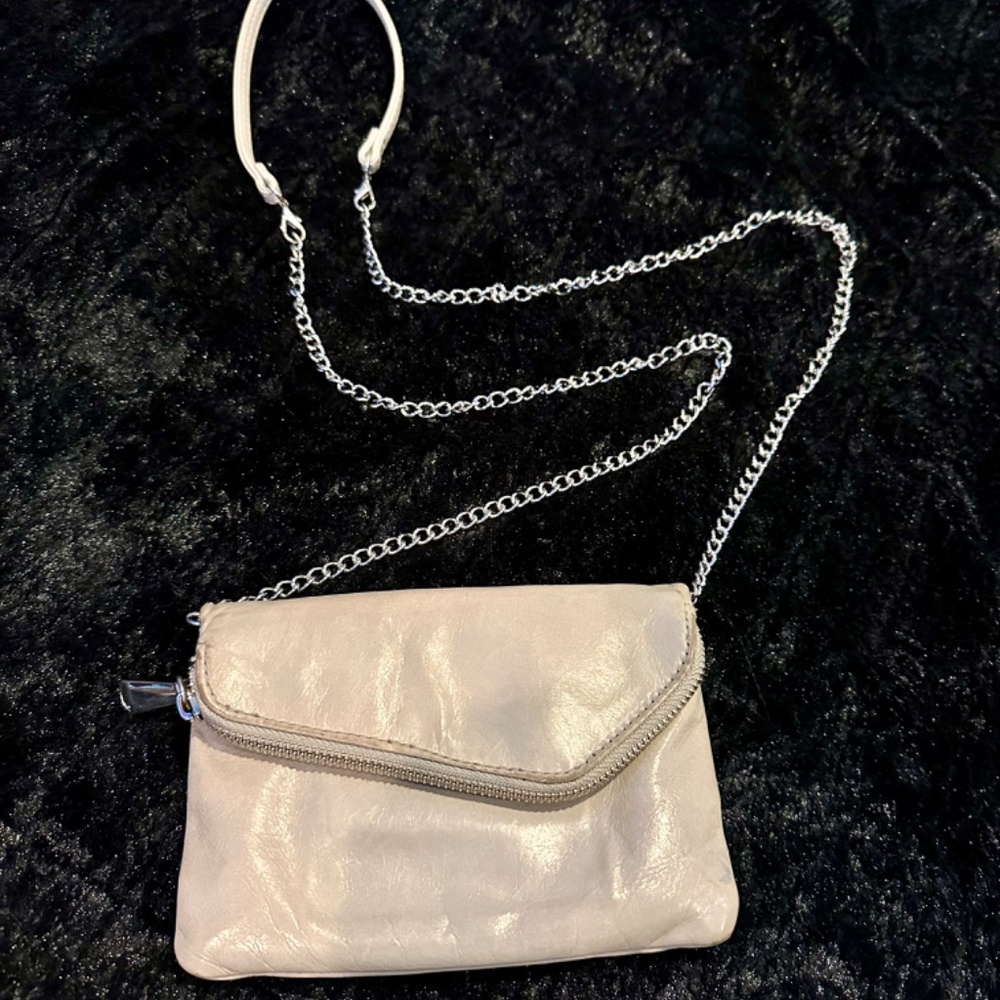 HOBO Multifunctional Purse - Picture 5 of 10